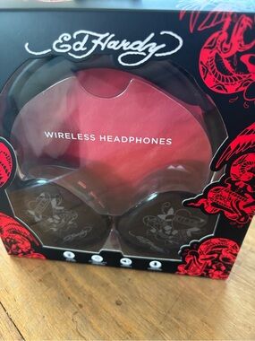 Ed Hardy Wireless Headphones in Black